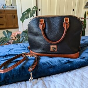 EUC Dooney & Bourke Leather Satchel, Black with Light Gold Hardware, Crossbody